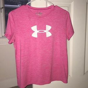 Pink under armour loose heat gear woman’s shirt